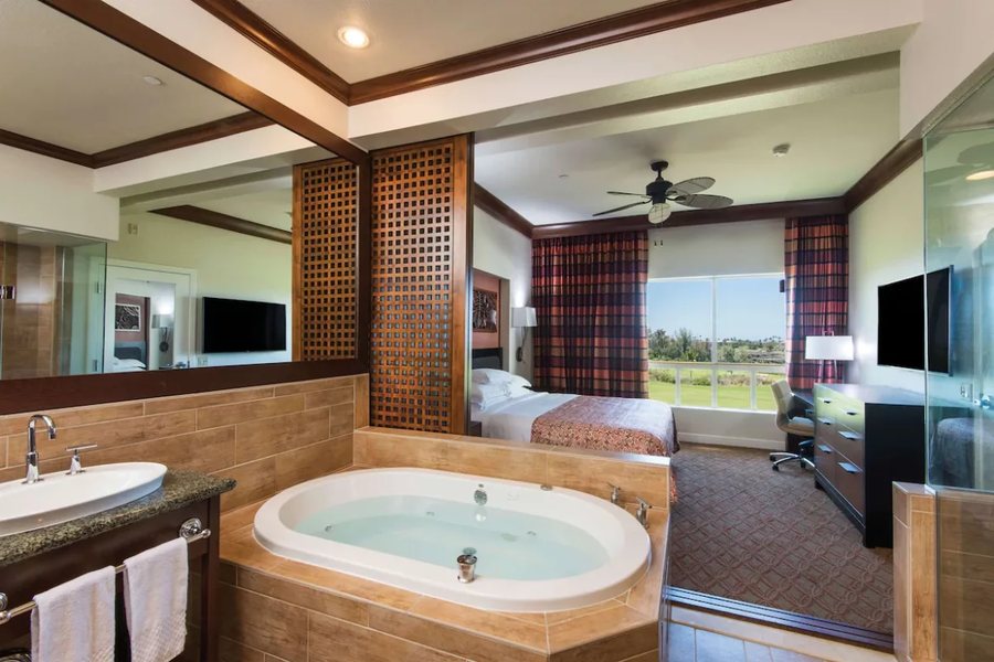 Hilton Grand Vacations Club Kohala Suites Waikoloa — Bathroom