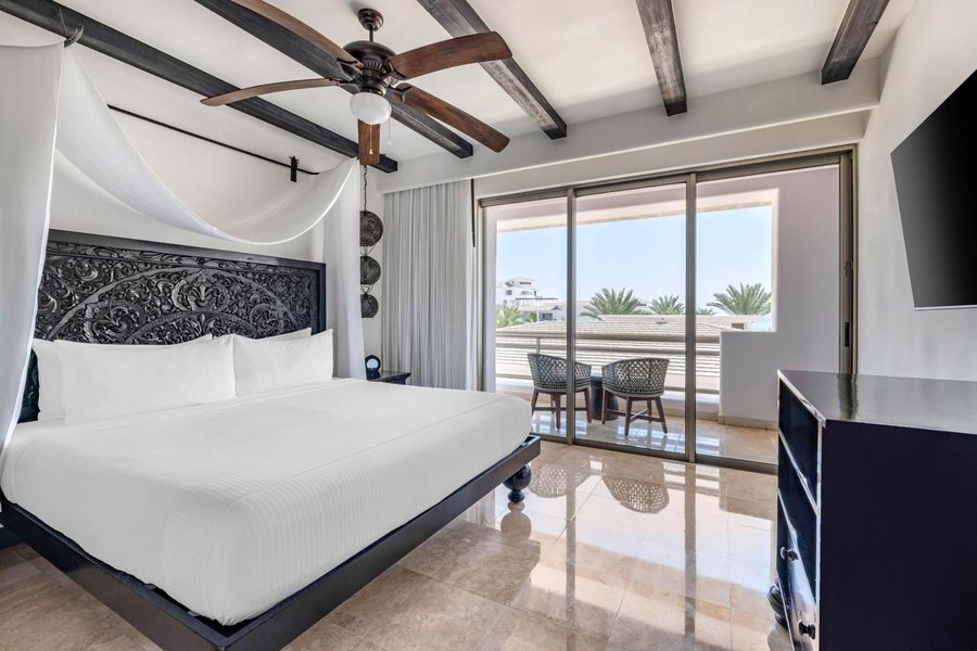 Hilton Grand Vacations Club La Pacifica Los Cabos — Guest room