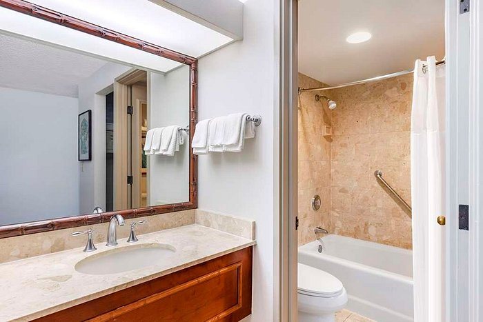 Hilton Grand Vacations Club Ocean Tower Waikoloa Village — Bathroom