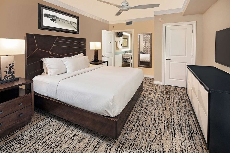 Hilton Grand Vacations Club Parc Soleil Orlando Williamsburg Orlando Florida — Guest room