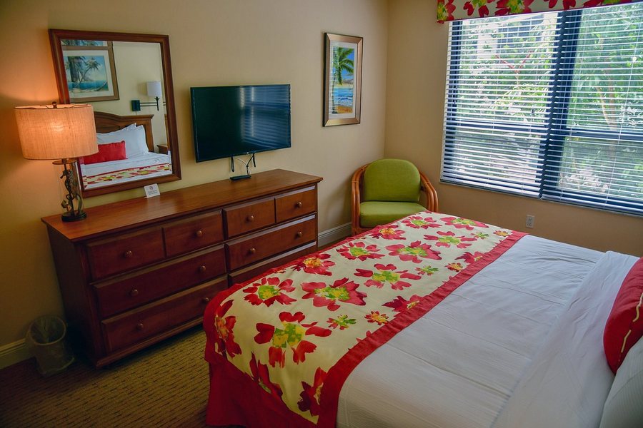 Hilton Grand Vacations Seawatch On The Beach Resort — Guest room
