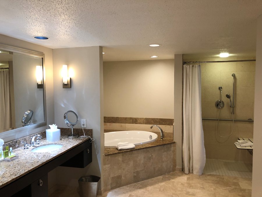 Hilton Houston Post Oak By The Galleria — Bathroom