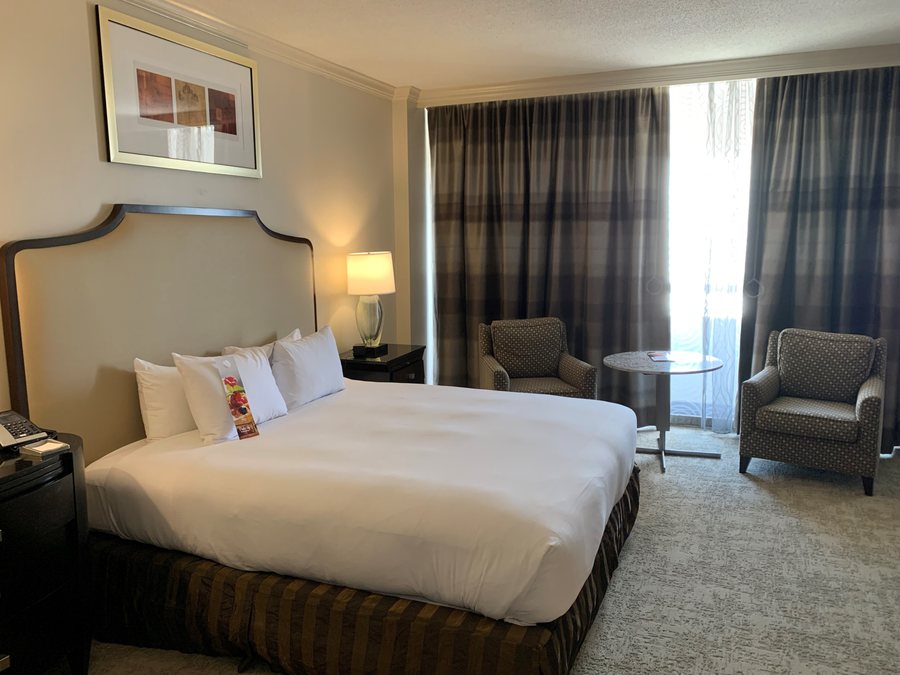 Hilton Houston Post Oak By The Galleria — Guest room