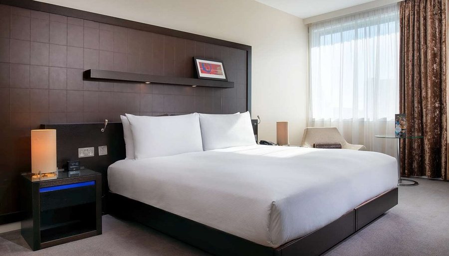 Hilton London Canary Wharf — Guest room