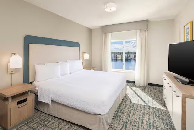 Hilton Miami Airport Blue Lagoon Miami Florida — Guest room