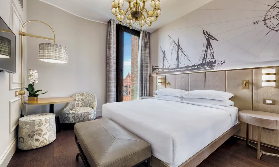 Hilton Molino Stucky Venice — Guest room