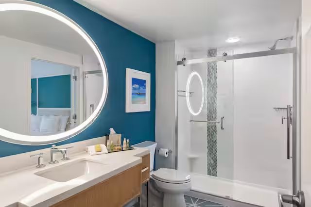 Hilton Naples — Bathroom