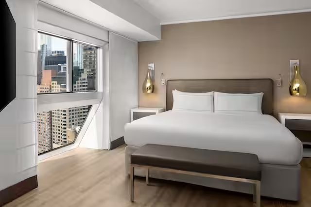 Hilton New York Fashion District — Guest room