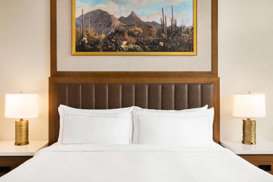 Hilton North Scottsdale at Cavasson — Guest room