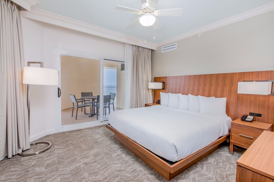 Hilton Pensacola Beach — Guest room