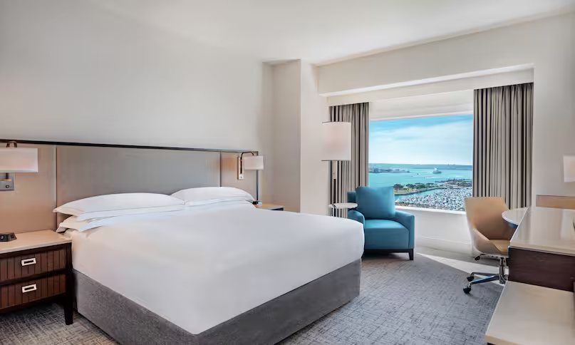 Hilton San Diego Bayfront — Guest room