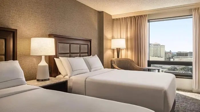 Hilton Tampa Downtown — Guest room