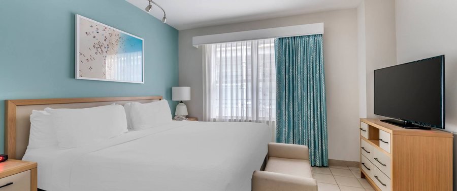 Hilton Vacation Club Crescent on South Beach Miami Miami Beach Florida — Guest room