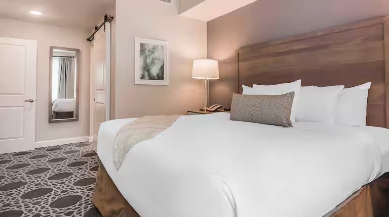Hilton Vacation Club King 583 Charleston — Guest room