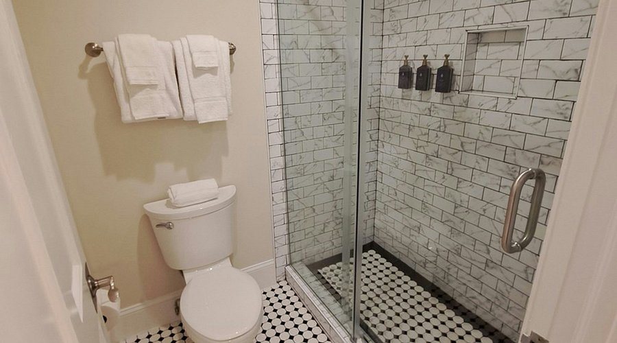 Hilton Vacation Club Lodge Alley Inn Charleston — Bathroom