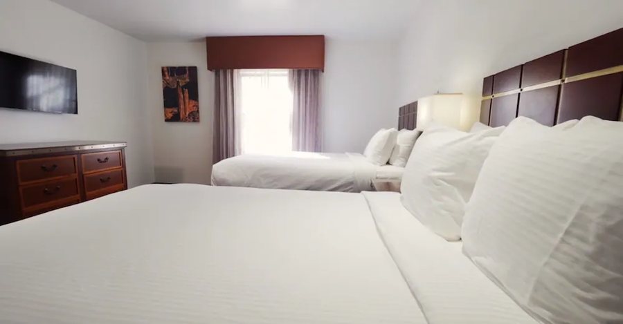 Hilton Vacation Club Los Abrigados Resort Spa Sedona Sedona Arizona — Guest room