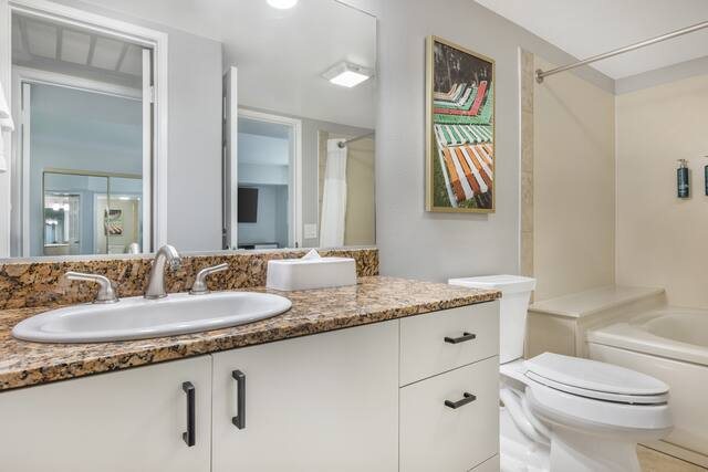 Hilton Vacation Club Palm Canyon Palm Springs — Bathroom