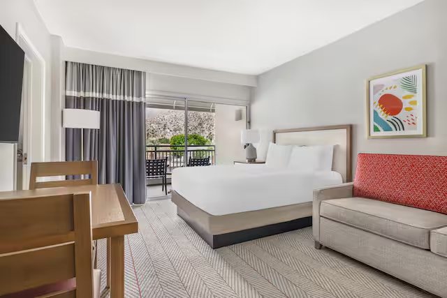 Hilton Vacation Club Palm Canyon Palm Springs — Guest room