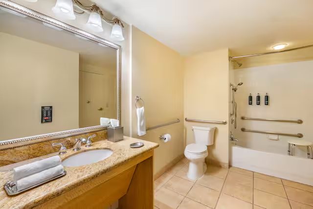 Hilton Vacation Club Polo Towers Las Vegas — Bathroom
