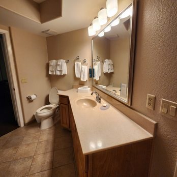 Hilton Vacation Club Ridge on Sedona — Bathroom