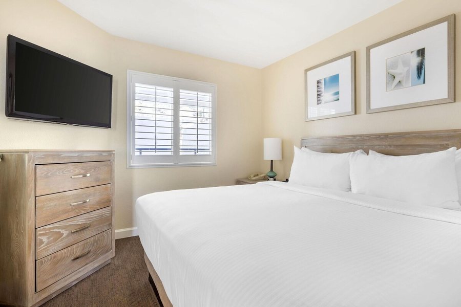 Hilton Vacation Club Riviera Beach Shores — Guest room