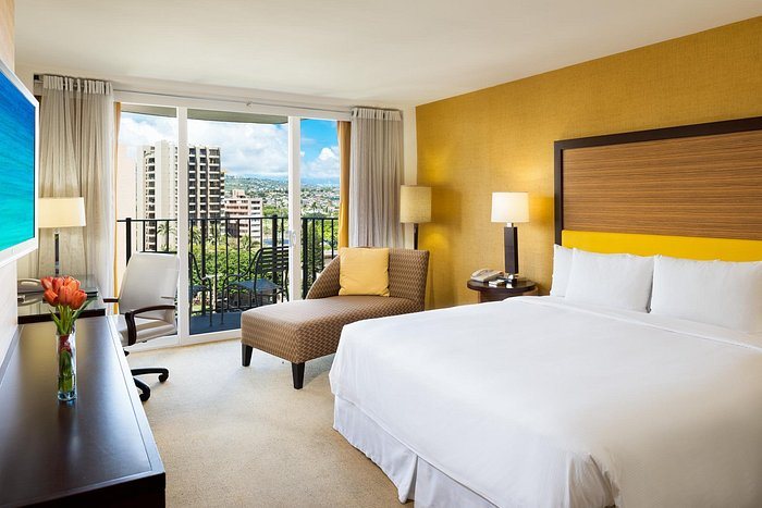 Hilton Waikiki Beach Resort Spa — Guest room