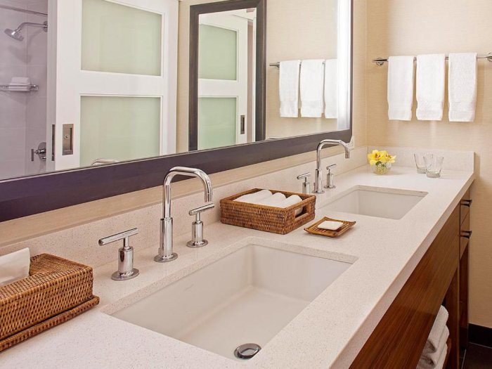 Hilton Waikoloa Village — Bathroom