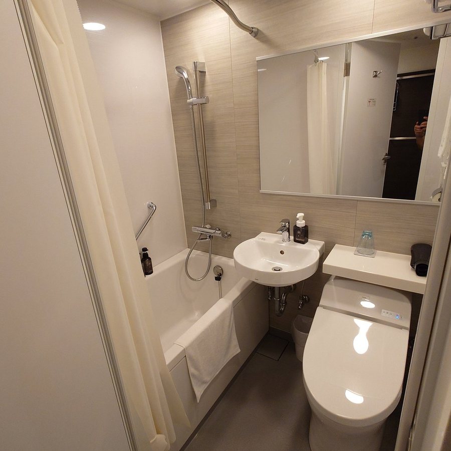 Hiouchi Motel — Bathroom