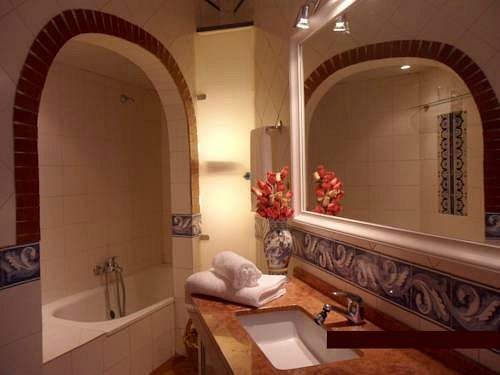 Historia Hotel Istanbul — Bathroom