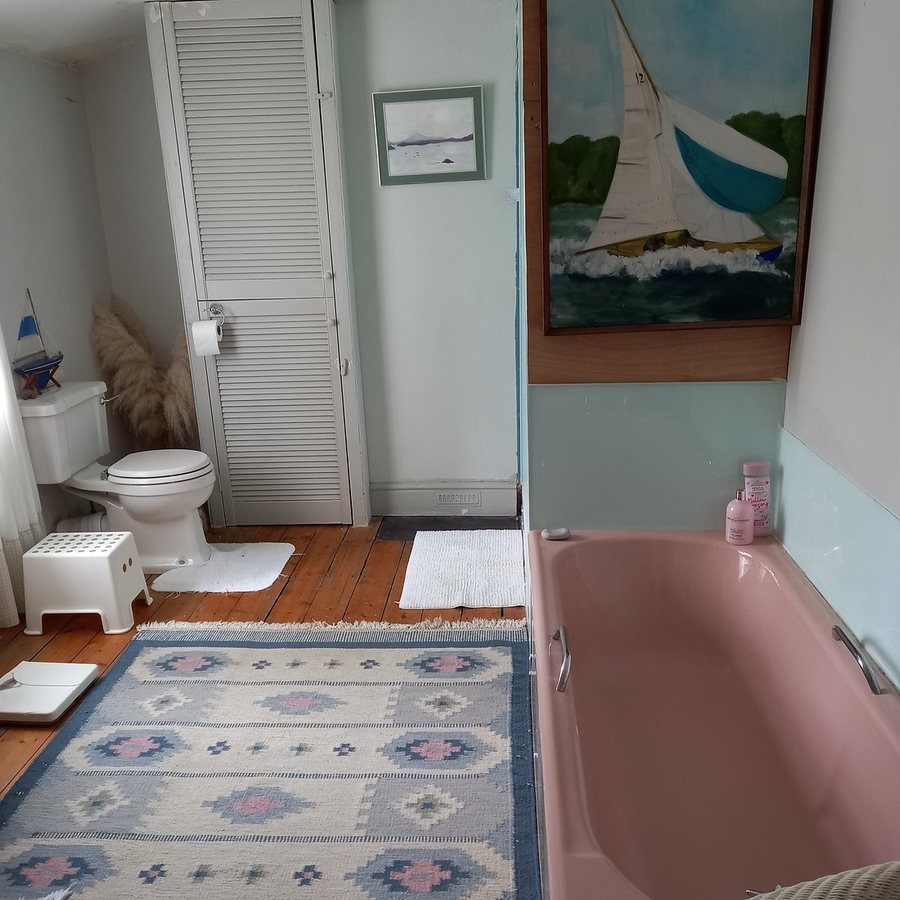 Historic 86 Church Street Bed Breakfast — Bathroom