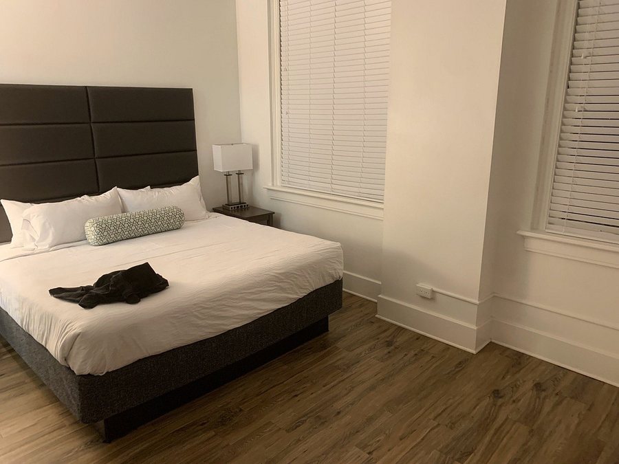 Historic Electric Building Apartments — Guest room