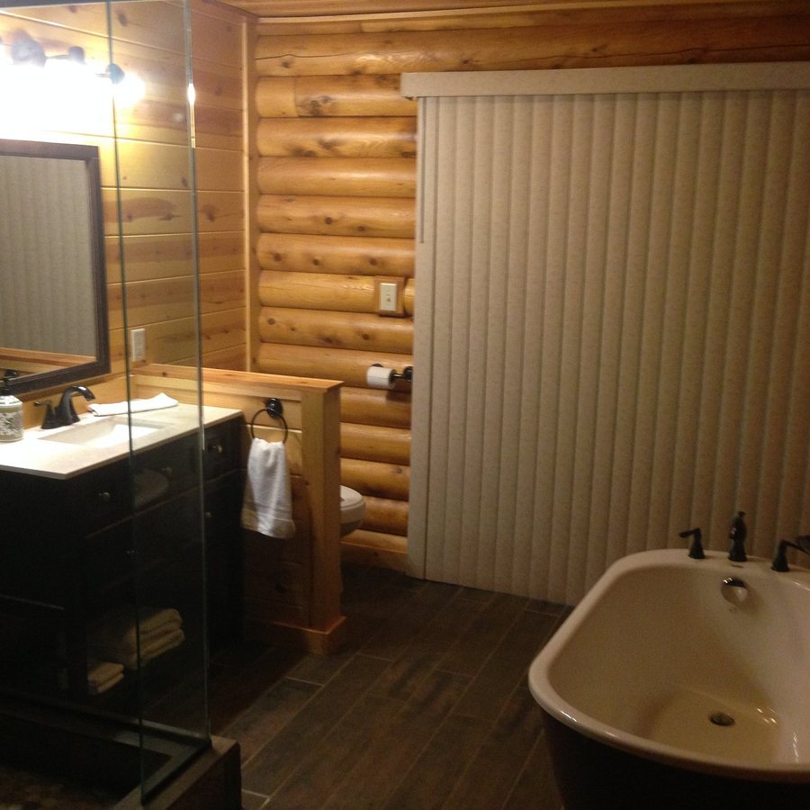 Hocking Hills State Park Cabins — Bathroom