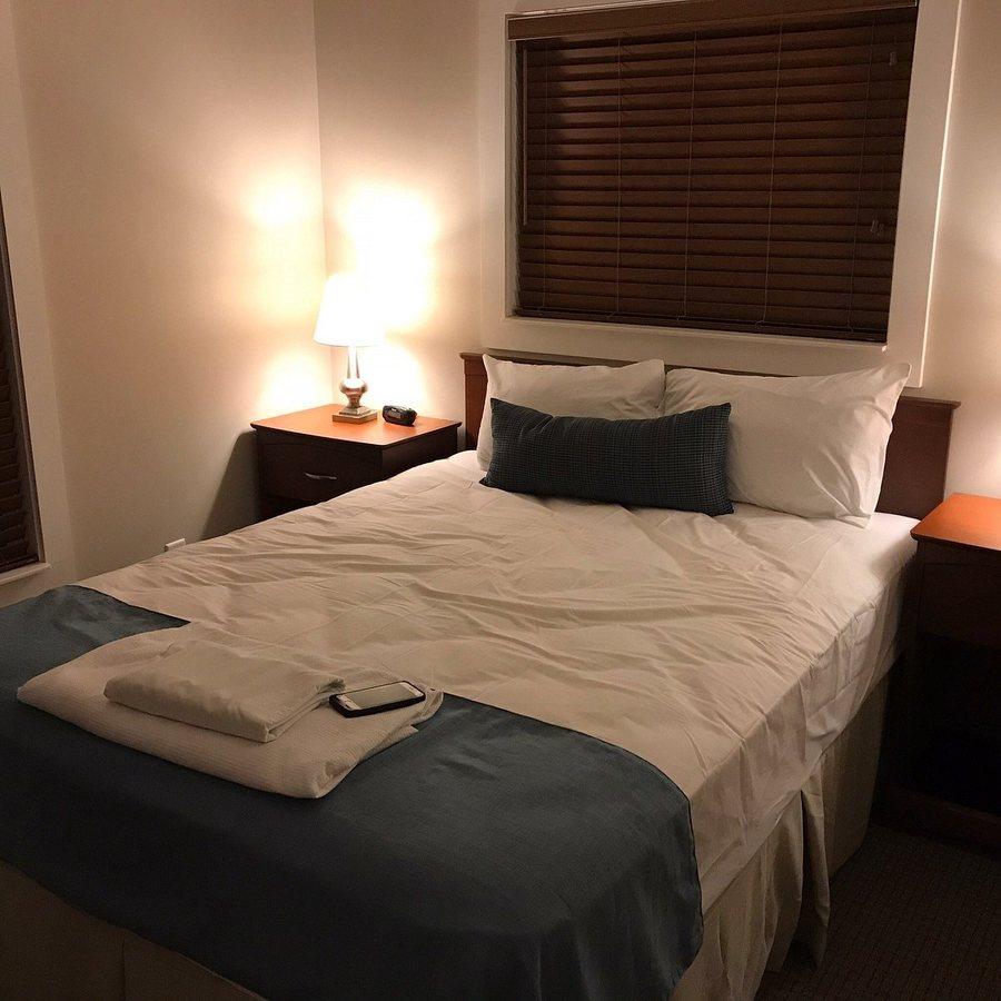 Hocking Hills State Park Cabins — Guest room