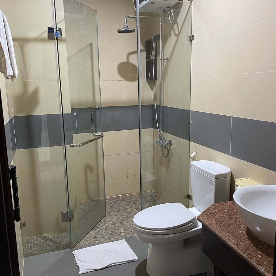 Hoi An Pho Library Hotel — Bathroom