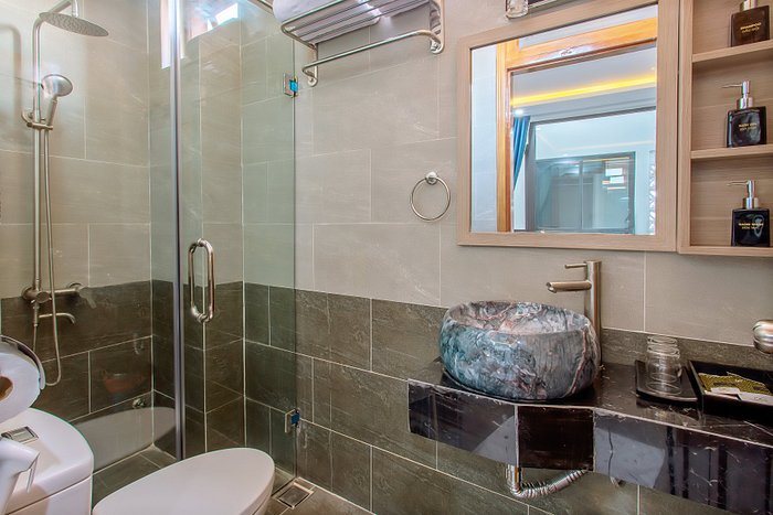 Hoi An Rustic Villa — Bathroom