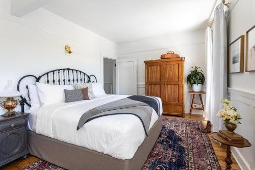 Holbrooke Hotel — Guest room