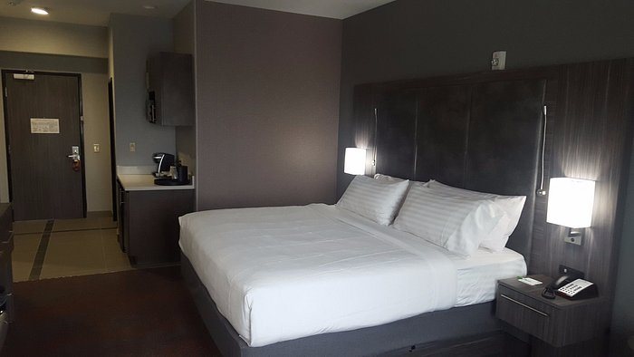 Holiday Inn Abilene North College Area by IHG — Guest room