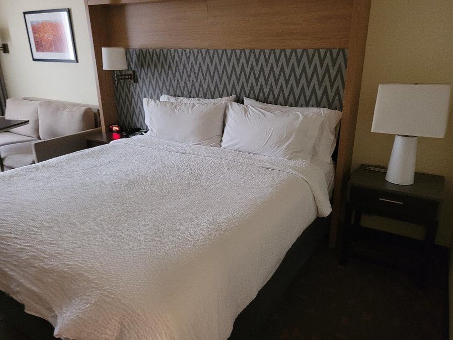 Holiday Inn Asheville East blue Ridge Pkwy By IHG — Guest room