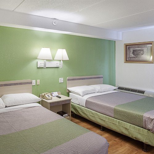 Holiday Inn Binghamton Downtown by IHG — Guest room