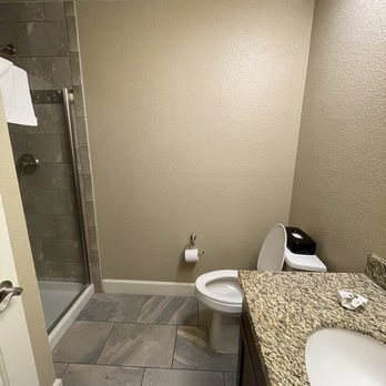 Holiday Inn Club Vacations at Desert Club Resort Las Vegas Nevada — Bathroom