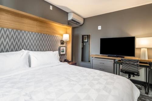 Holiday Inn Columbia Downtown By IHG — Guest room