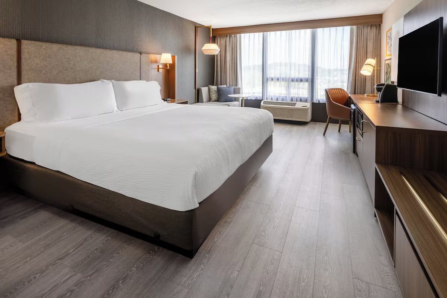 Holiday Inn Columbia East by IHG — Guest room