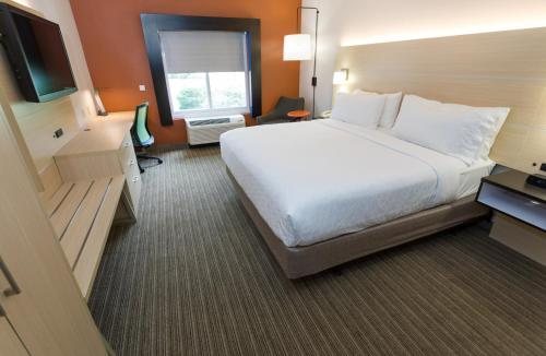 Holiday Inn Express Athens by IHG — Guest room