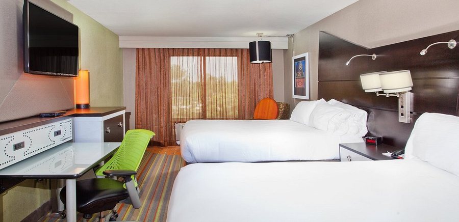 Holiday Inn Express Atlanta Galleria ballpark Area By IHG — Guest room