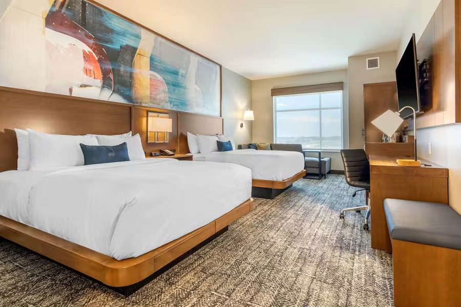 Holiday Inn Express Bettendorf Davenport NE — Guest room