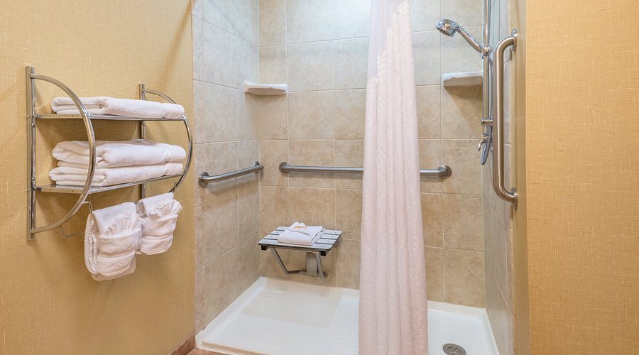 Holiday Inn Express Casper i 25 By IHG — Bathroom
