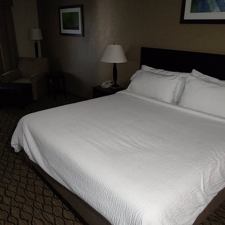 Holiday Inn Express Charles Town by IHG Ranson West Virginia — Guest room