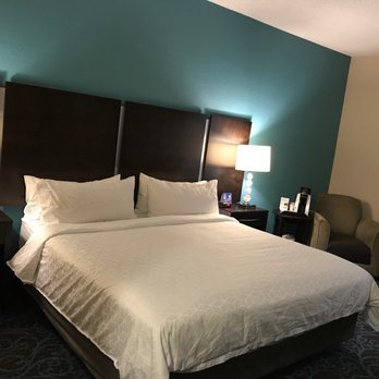 Holiday Inn Express Chillicothe East By IHG — Guest room