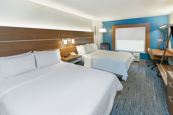 Holiday Inn Express El Paso Downtown by IHG — Guest room