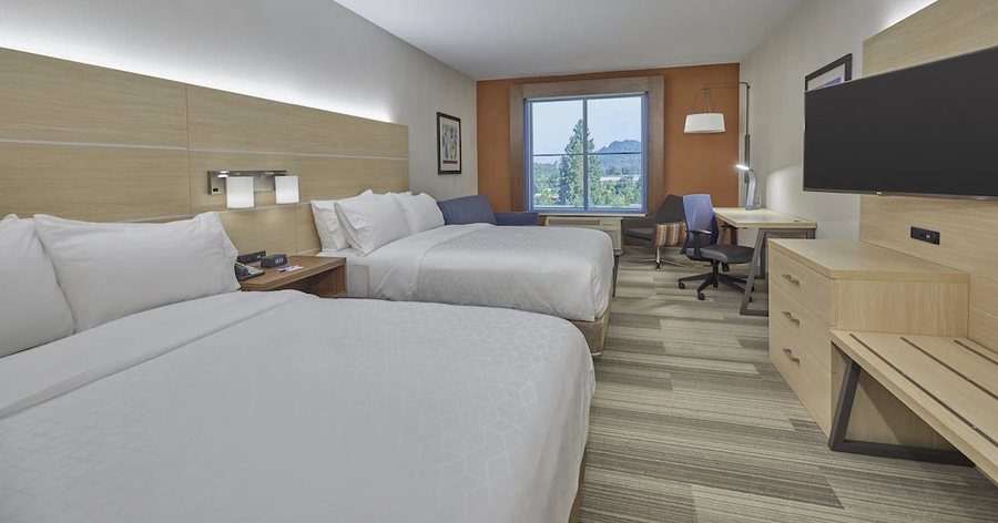 Holiday Inn Express Eugene Springfield By IHG — Guest room